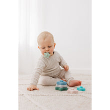 Load image into Gallery viewer, Bubble Silicone Star Stack & Play