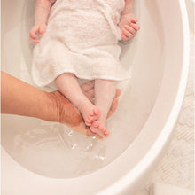 Load image into Gallery viewer, Bubble Cuddle Baby Bath with Bath Seat - White