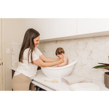 Load image into Gallery viewer, Bubble Cuddle Baby Bath with Bath Seat - White