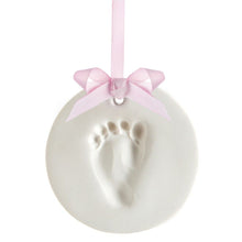 Load image into Gallery viewer, Pearhead Babyprints Hanging Keepsake - White