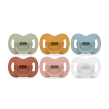 Load image into Gallery viewer, Suavinex Colour Essence All Silicone Soother with SX Pro Physiological Teat 6-18M - Green