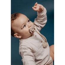 Load image into Gallery viewer, Suavinex Colour Essence Butterfly All Silicone SX Pro Soother 0-6 Months - Irish Cream