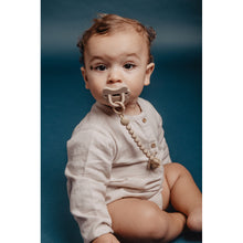 Load image into Gallery viewer, Suavinex Colour Essence Butterfly All Silicone SX Pro Soother 6-18 Months - Irish Cream