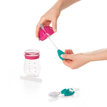 Load image into Gallery viewer, OXO Tot Straw &amp; Sippy Cup Top Cleaning Set - Teal
