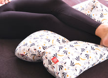 Load image into Gallery viewer, Red Castle Big Flopsy Maternity &amp; Nursing Pillow - Print Jersey Howell
