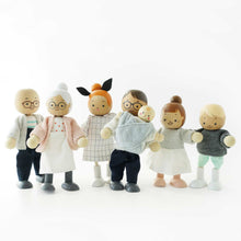 Load image into Gallery viewer, Le Toy Van Wooden Dolls House Family
