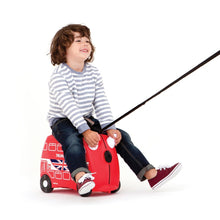 Load image into Gallery viewer, Trunki Ride-on Luggage - Boris the Bus (4)
